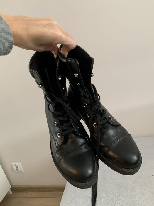 botki wiazane  bershka r.38