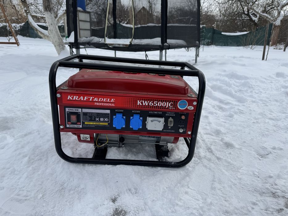 Продам бензиновий генератор KW6500JC