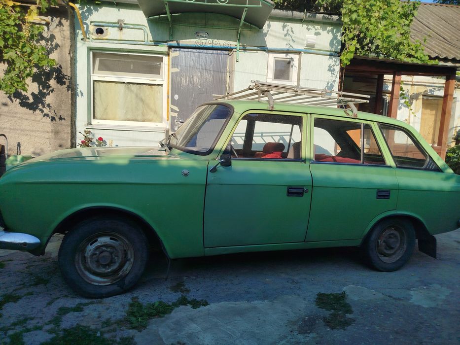 Продаю москвич Азлк