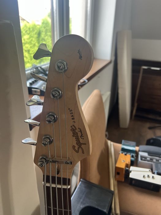 Fender Squier jbass 5str