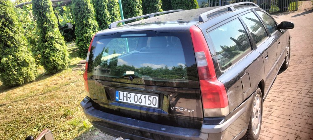 Volvo v 70 2000r  2.5 tdi