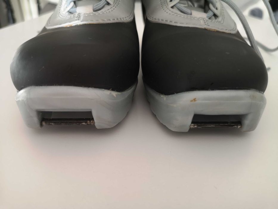 Buty damskie do nart biegowych