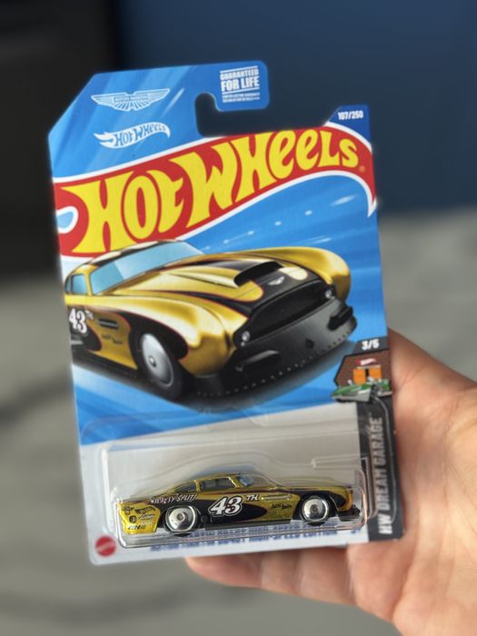 ホットウィール　STH ASTON MARTIN DB4GT HOT WHEELS Aston Martin DB4GT High-Speed Edition Żółty (Case
