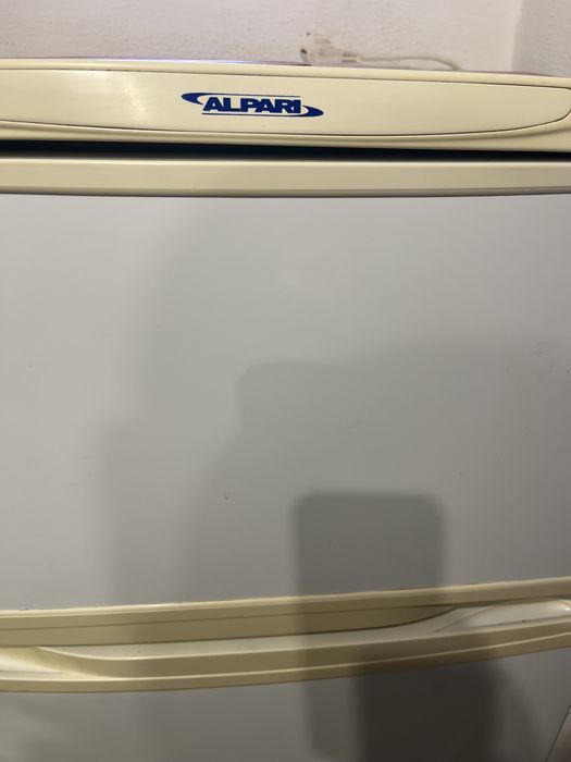 Продам холодильник Alpari