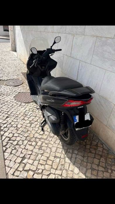 Vendo uma 125cc KYMCO GRAND DINK 125