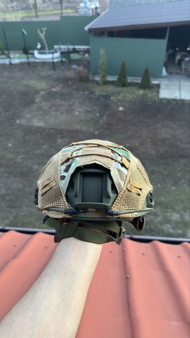 КОМПЛЕКТ Новий шолом каска для активного відпочинку