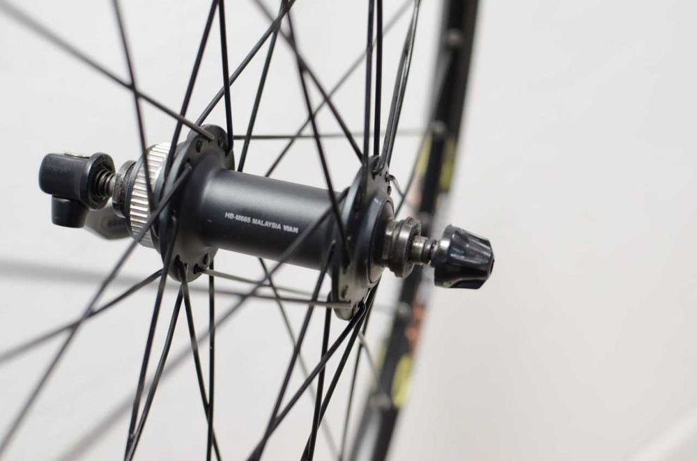 26" колеса Mavic / Shimano SLX, під дискові гальма, втулки Shimano SLX M665, барабан 8+ швидкостей на 4 собачках, вага 972 + 1191 г