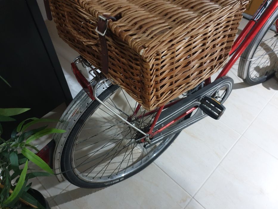 Bicicleta Senhora com cesto