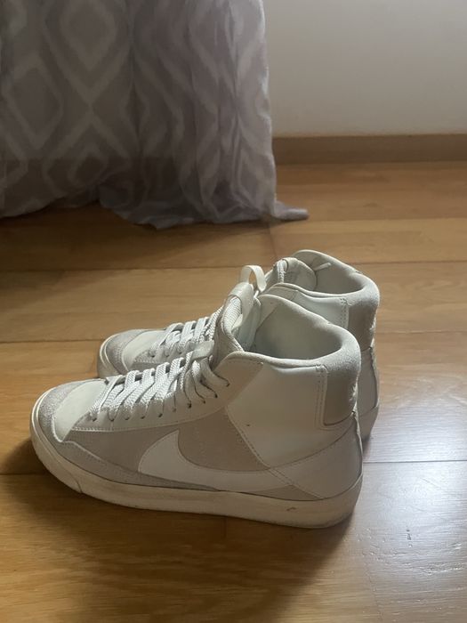 Nike Blazer Mid beges