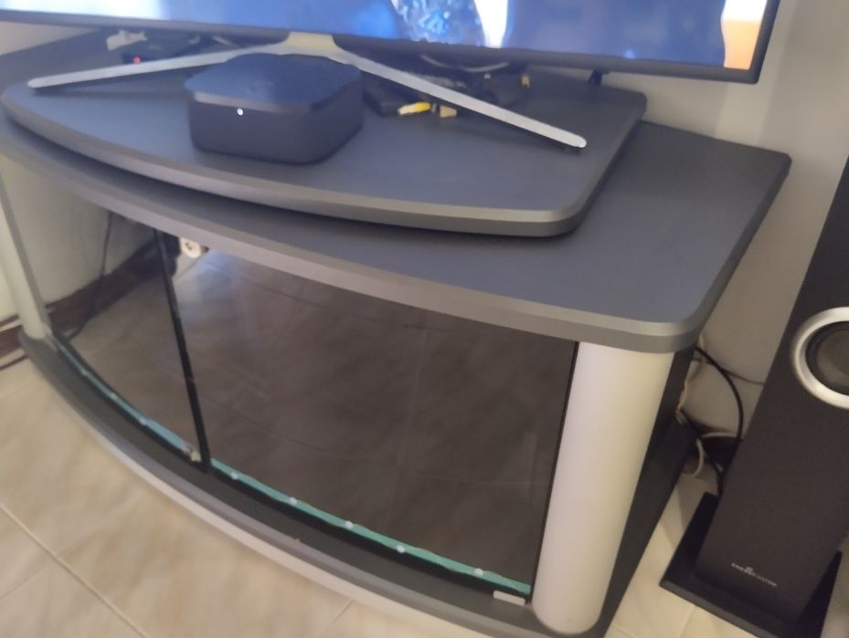 Móvel TV (com duas portas) para desocuparr