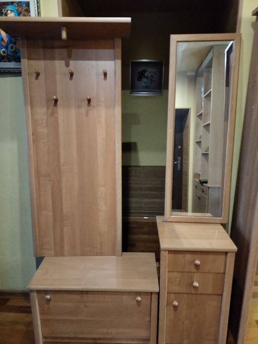 Прихожая мебель .