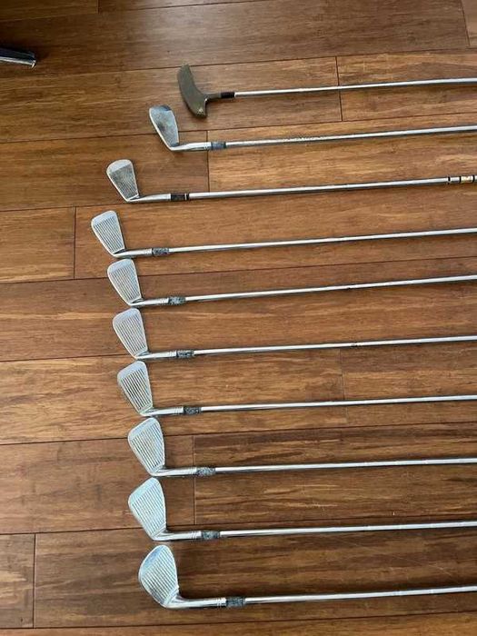 Titleist Tour Model – komplet żelazek 3-PW