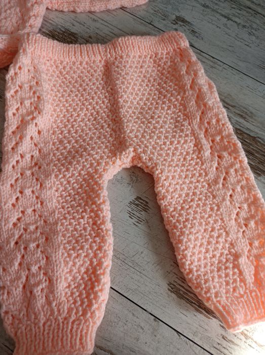 Komplet niemowlęcy ręcznie robiony 62