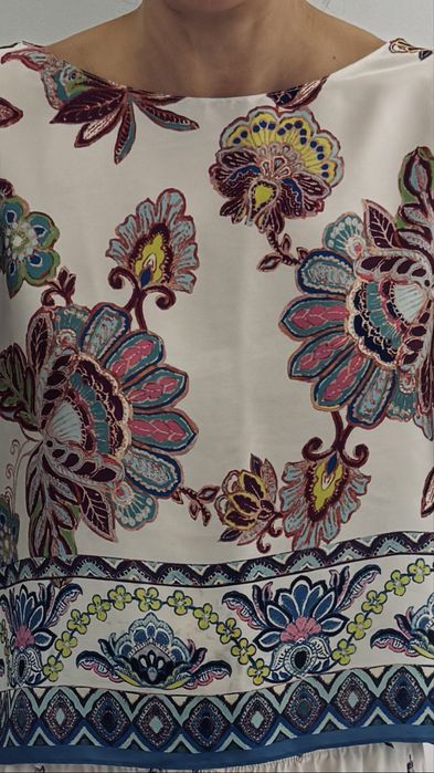 Blusa floral feminina manga comprida