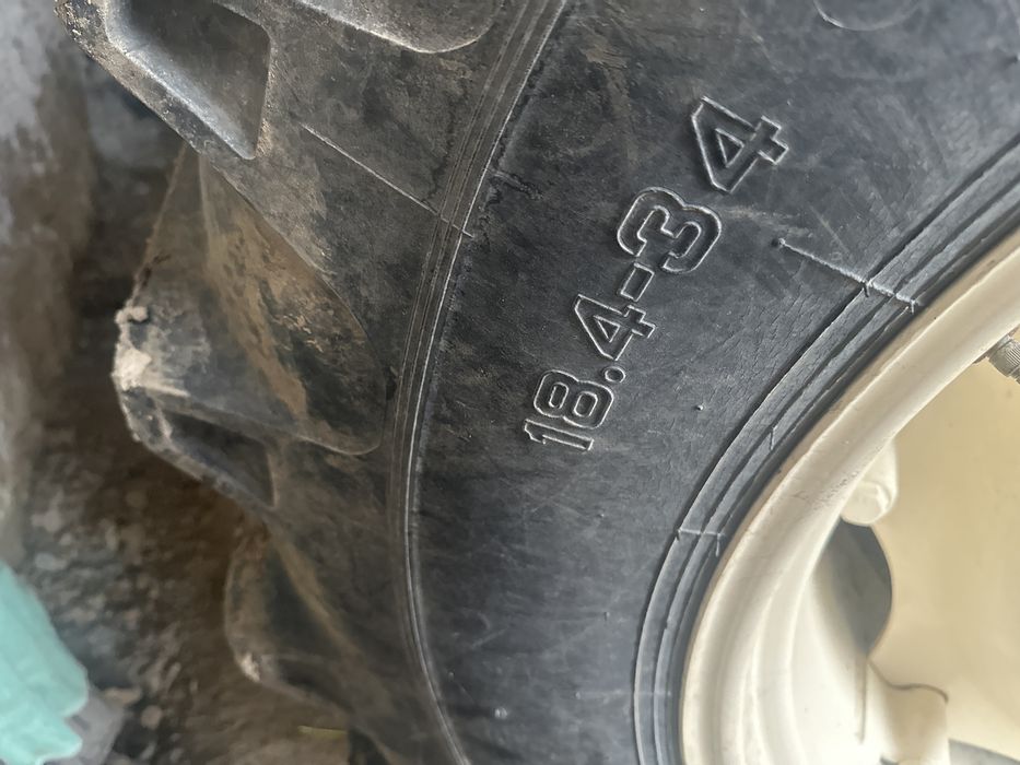 Opony 18,4 34 r dwie sztuki