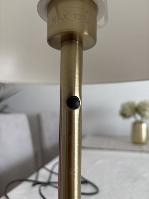 Bedside table lamps426578844865669122