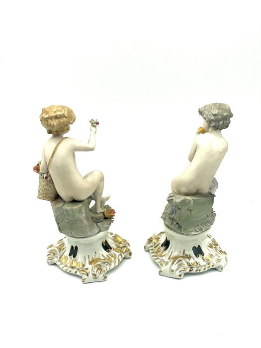 Par de estatuas biscuit campodimonte