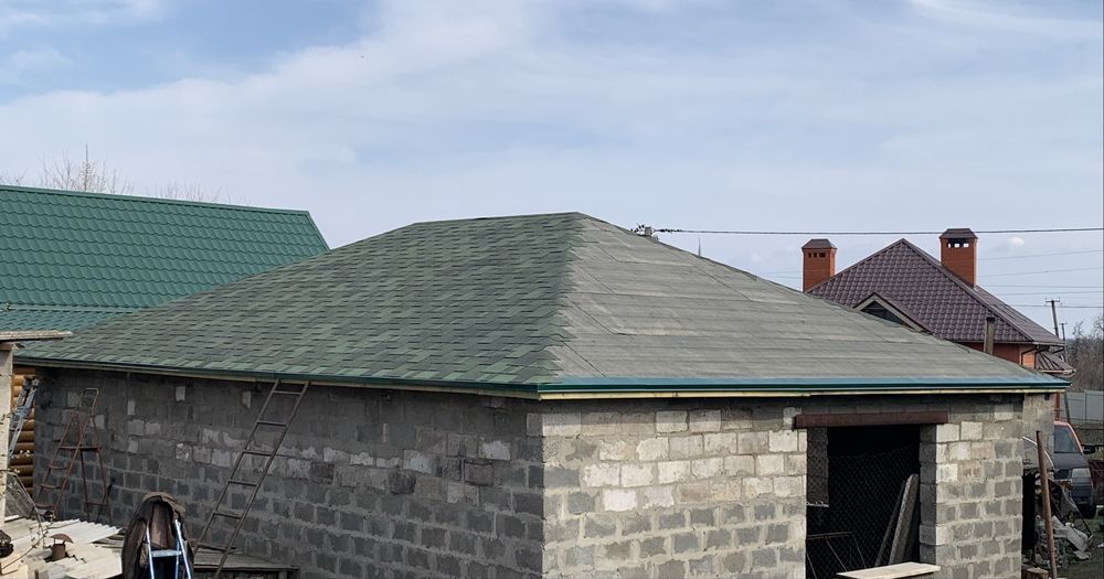 Усі віди будівельних робіт. Кровля, земляні роботи, фундаменти, оздоблювальні, гипсокартон, ламинат та інше.