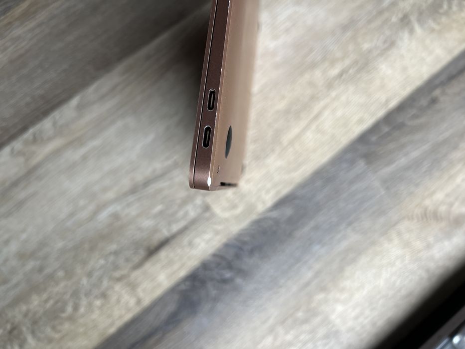 Macbook Air A1932 8GB RAM 128 GB SSD Rose Gold