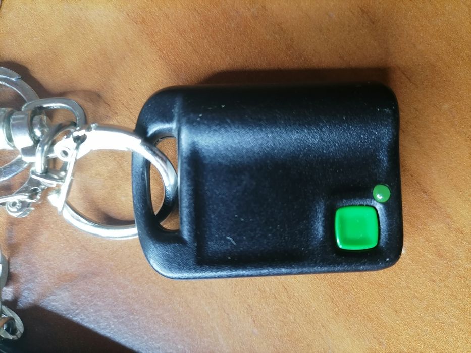 Продам пульты разные