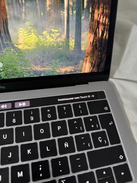 MacBook Pro 2018 13“ Prata