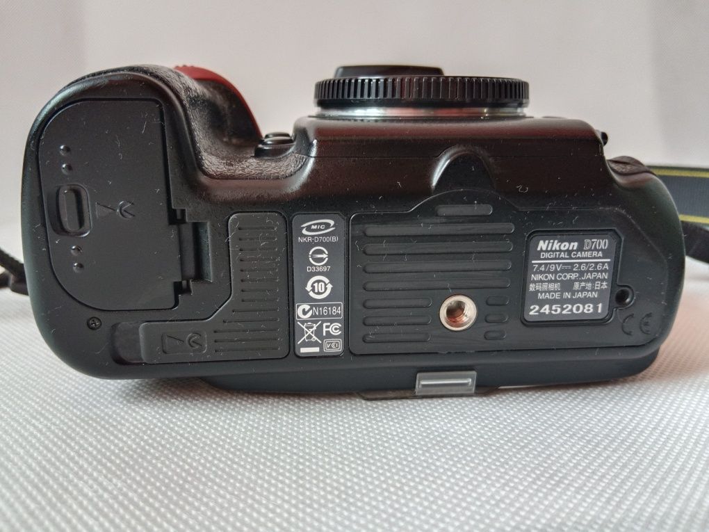 Nikon - ニコン D700 (Nikon D700) D700 - 概要 | 一眼レフカメラ | ニコン