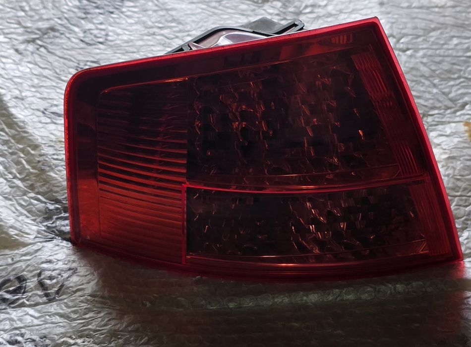 Farolim/Farol traseiro esquerdo Audi A8 D3
