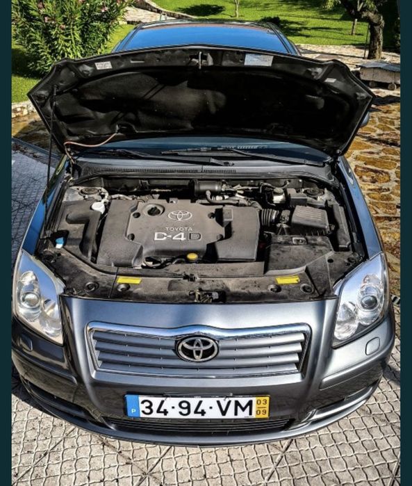 Toyota avensis full extras 185mil km nacional