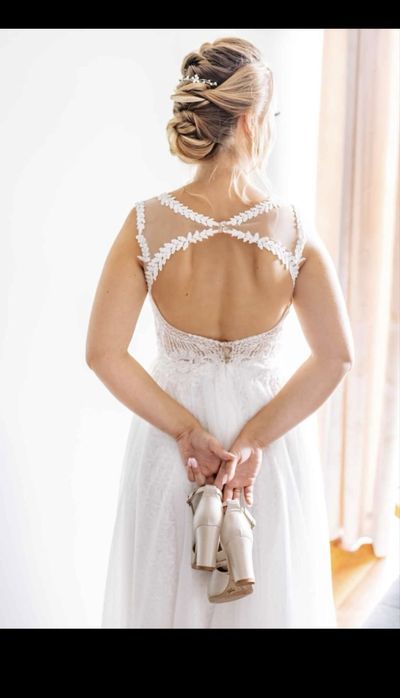 Suknia ślubna i welon