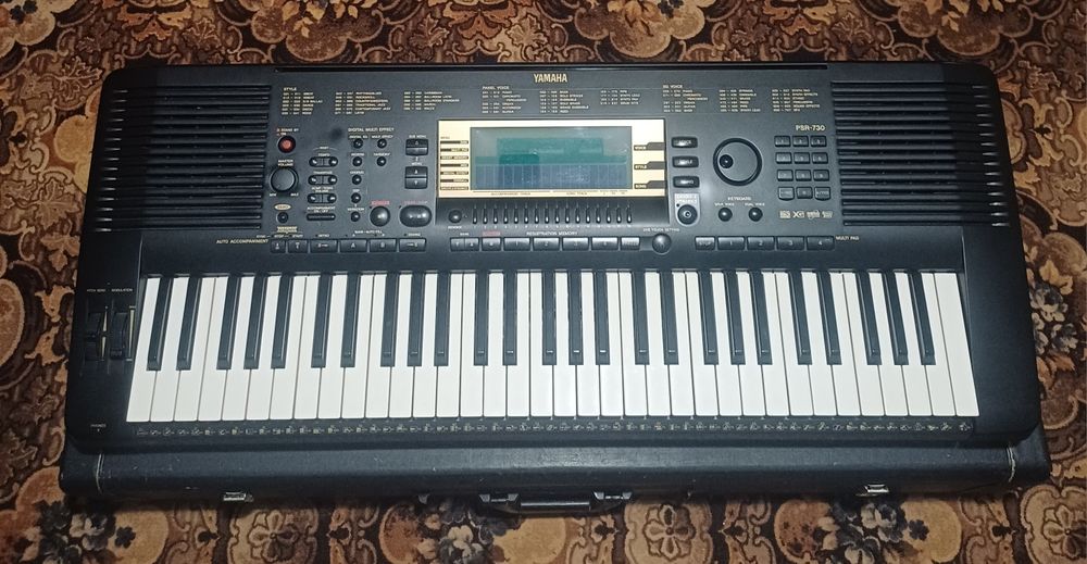 YAMAHA  psr  730