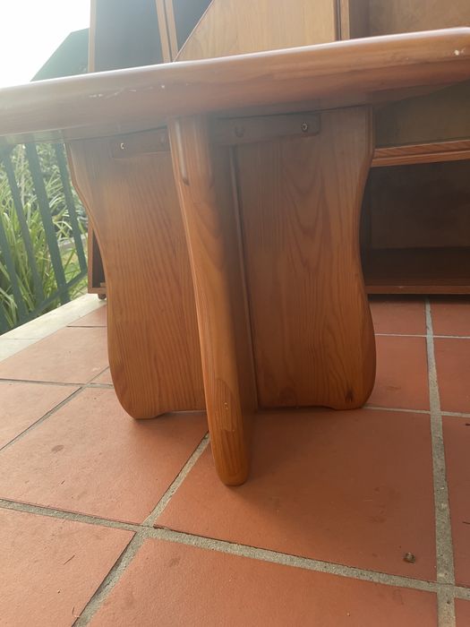 Mesa de apoio em pinho mel