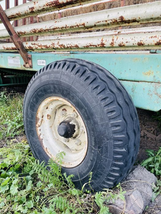 Продам  підборщик, терміново є защити до підборщика усі