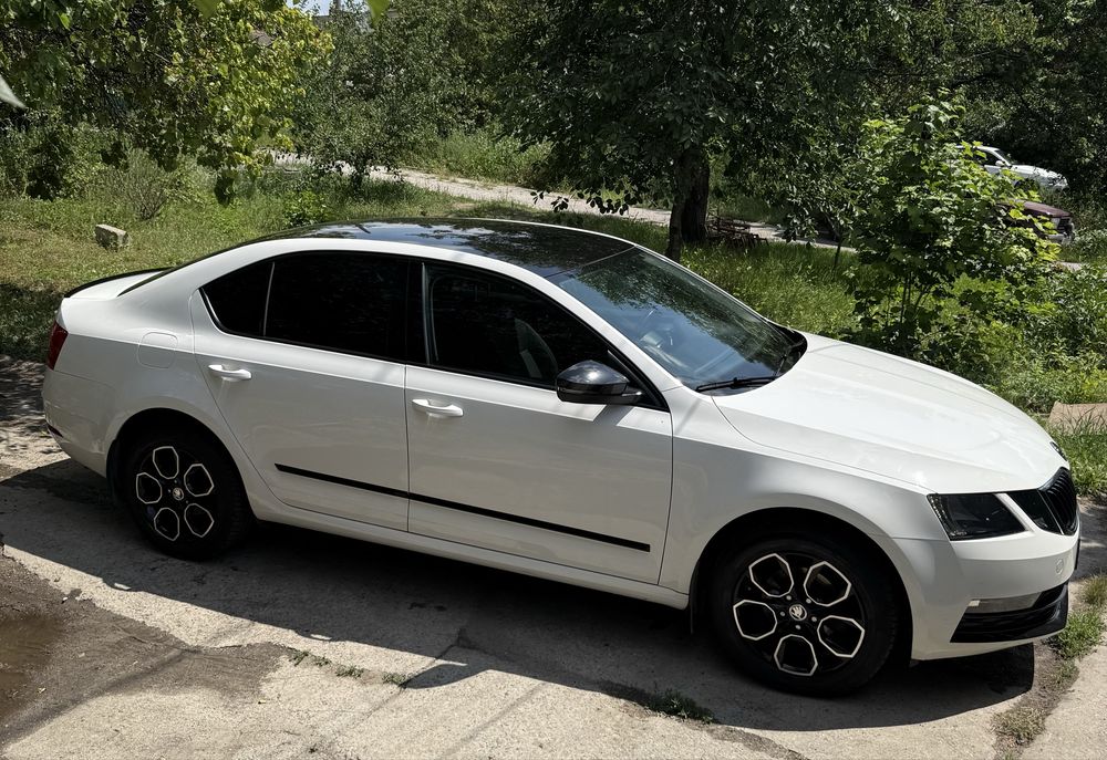 Продам машину Skoda Octavia , 1,6 , 2019 года
