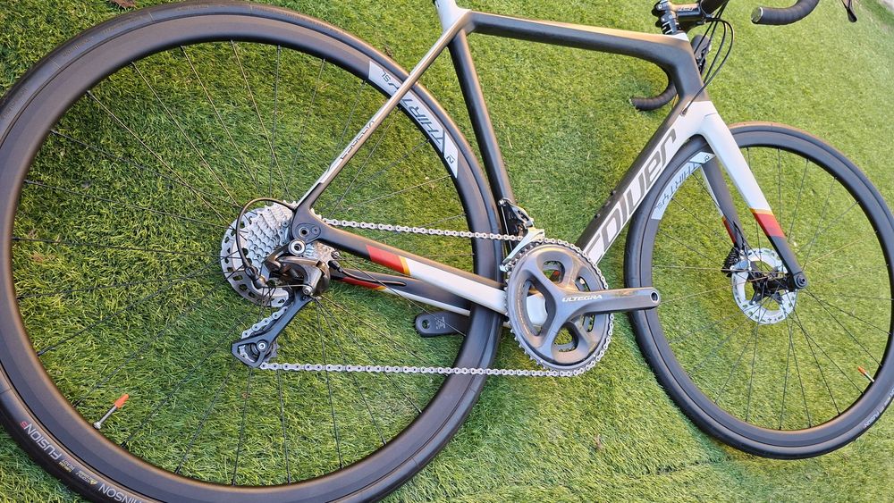 Coluer Esbelta Carbono t54 Disco.