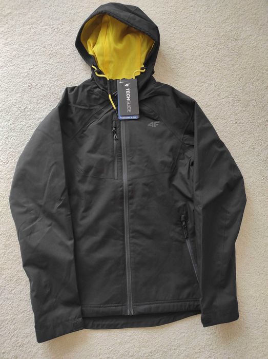 4F kurtka męska trekkingowa H4L19 KUMT004  membrana 8000 rozm S czarna