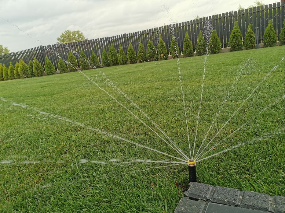 Nawadnianie ogrodow system automatycznego podelwania