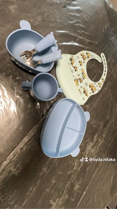 Детский силиконовый набор посуды