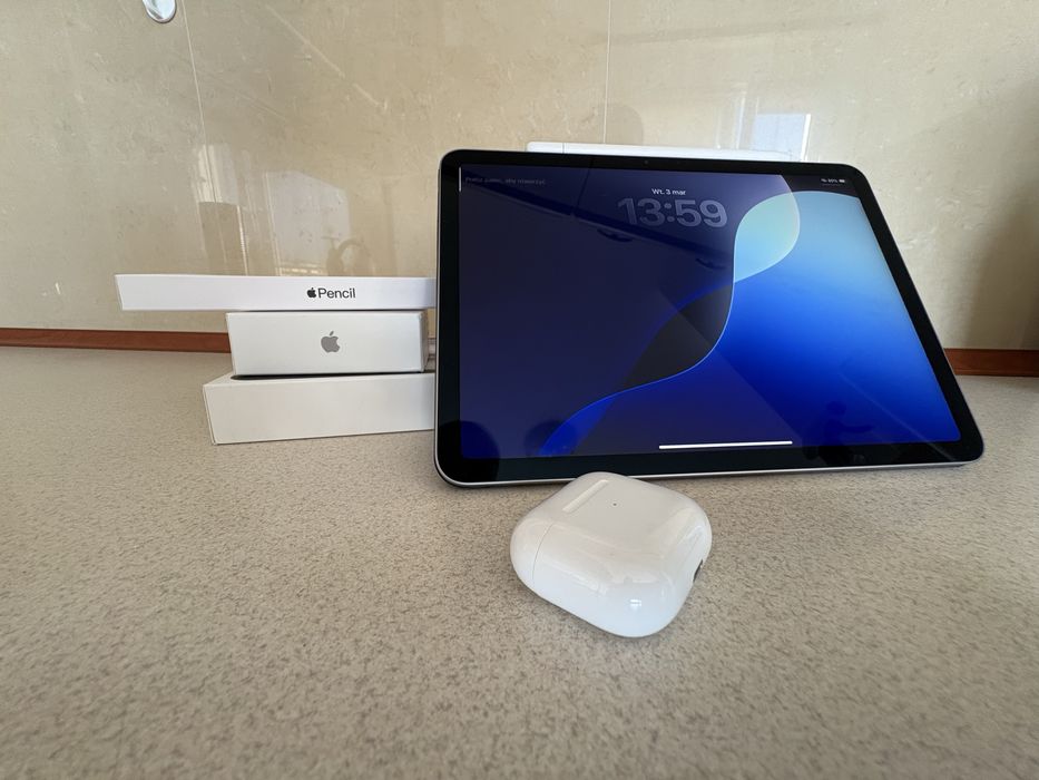 IPad air 11 (m3), airPods 3, apple Pencil