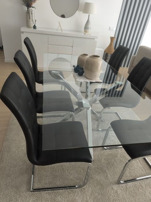 Mesa com 6 cadeiras  de sala