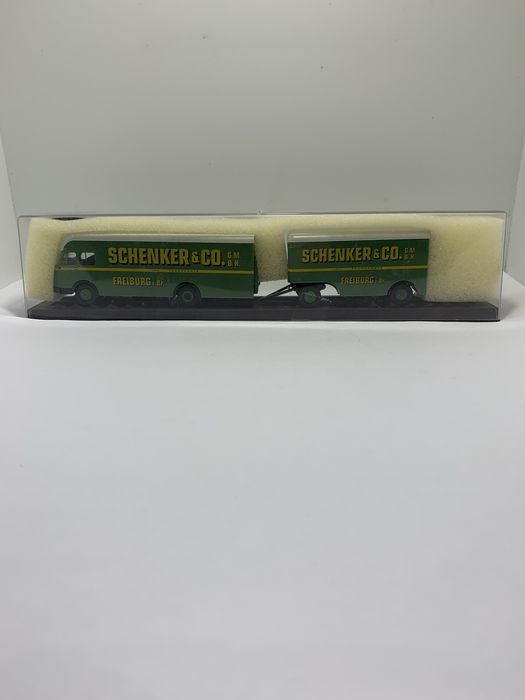 Bussing “Schenker” da Brekina escala 1/87
