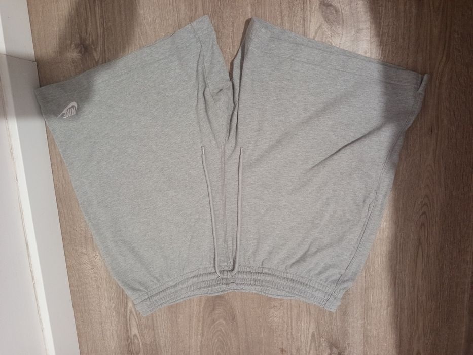 Nike shorts tamanho m