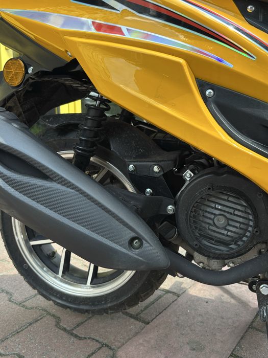 Скутер SPARK SP150S-18