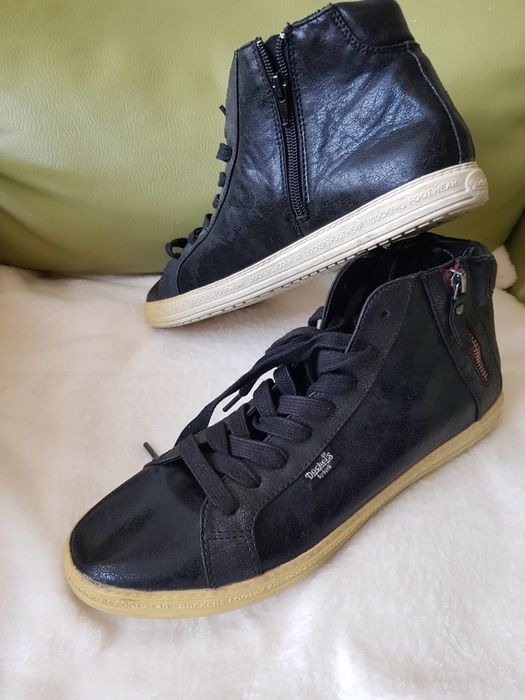 Damskie trampki skórzane Dockers  42