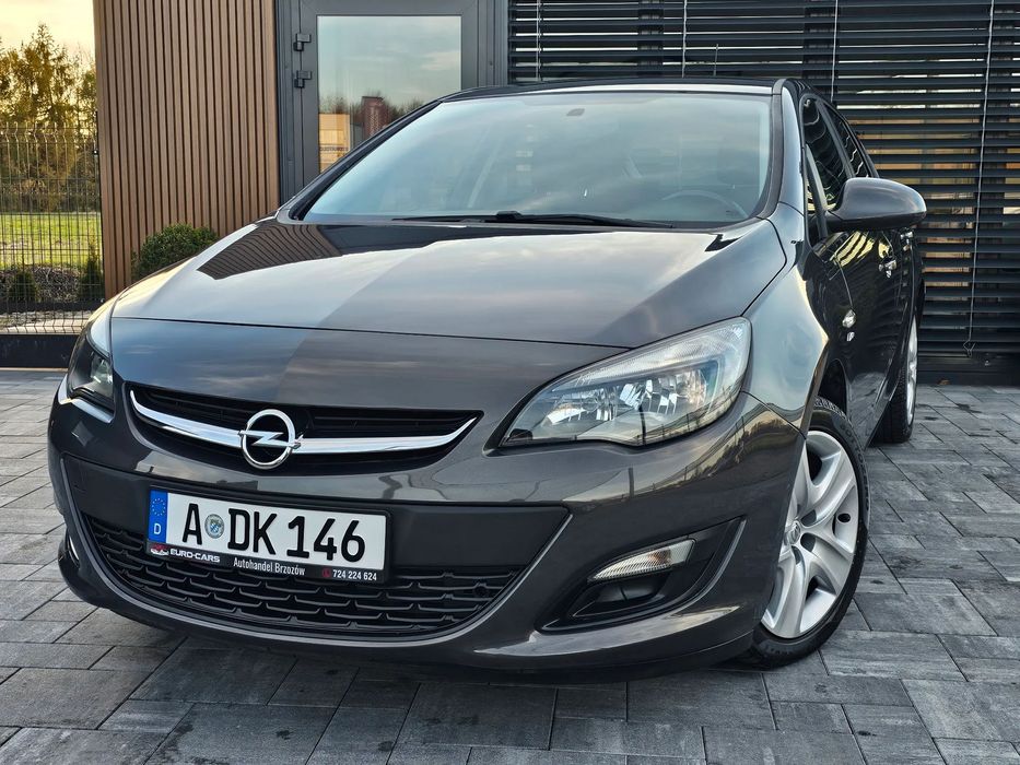Opel Astra // 1.4 Turbo Benzyna // Klima // LED // 177 OOO km // Z Niemiec //