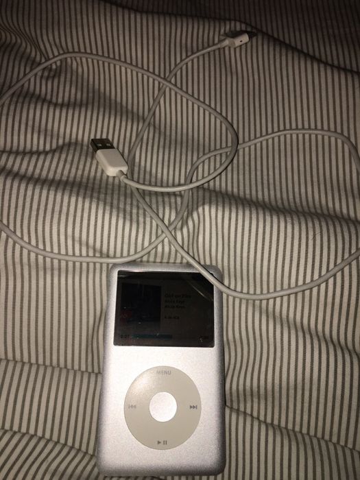Speaker System with iPod425379661821388804