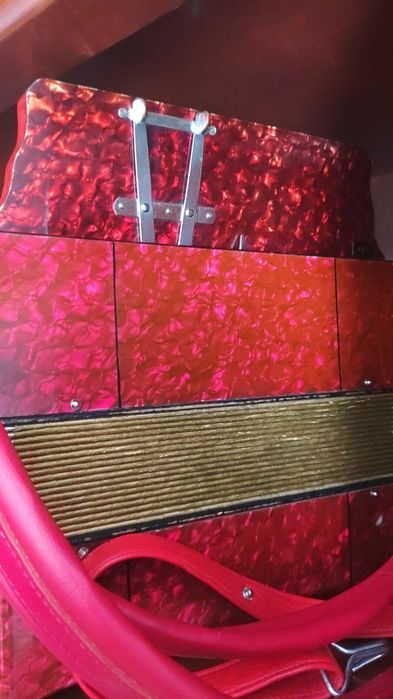 Vendo concertina Hohner 3 voz.