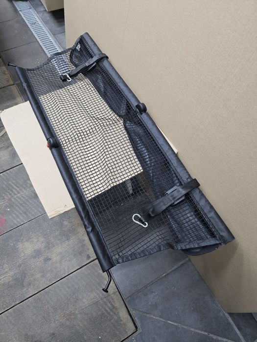 Siatka bagażnika Saab 95  BEZ PASÓW