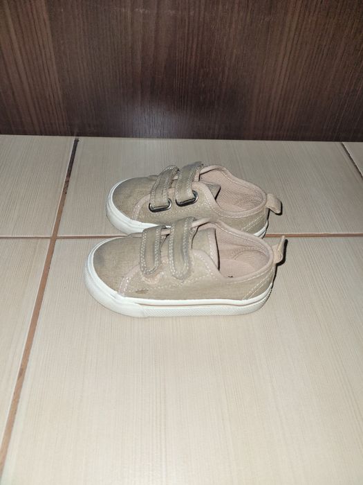 Buty trampki roz 22