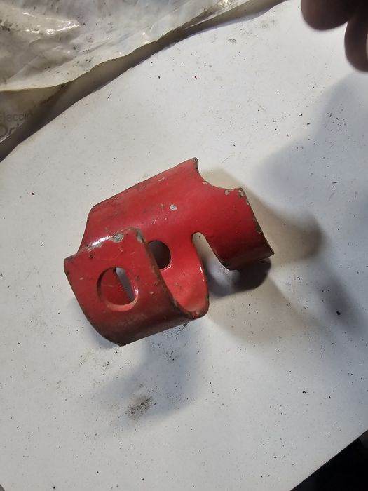 Trzymacz palca podbieracza lely welger fendt