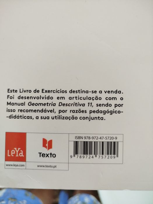 Livro de exercícios Geometria Descritiva 11° ano